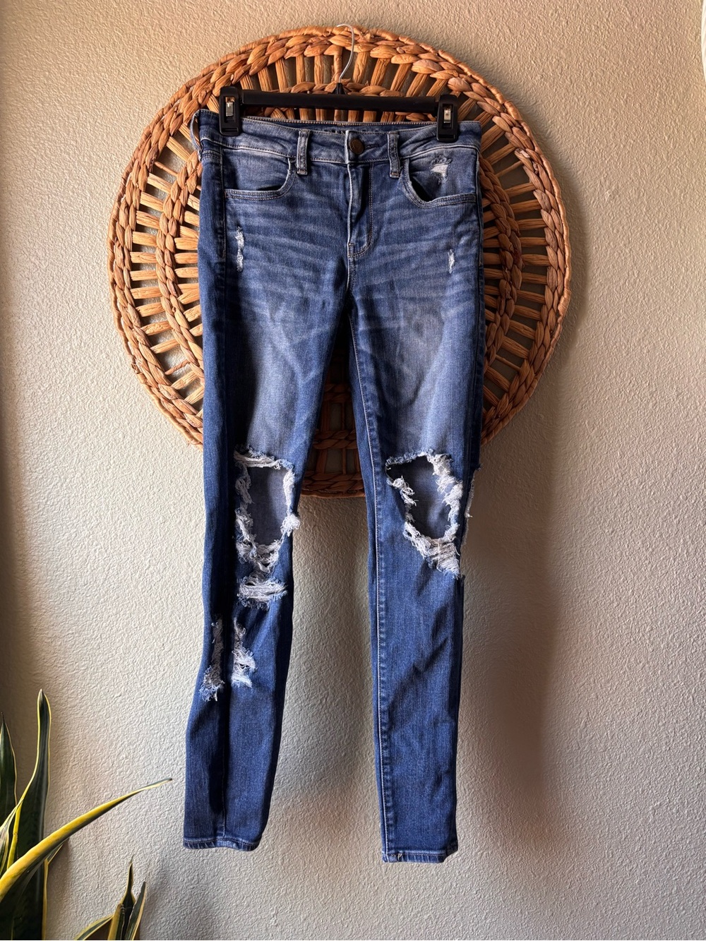 American Eagle Outfitters Distressed Dark Blue Skinny Jeans